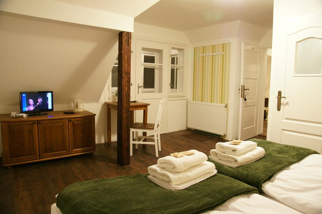 Willa Zwolakówka Bed and Breakfast Istebna Habitación foto